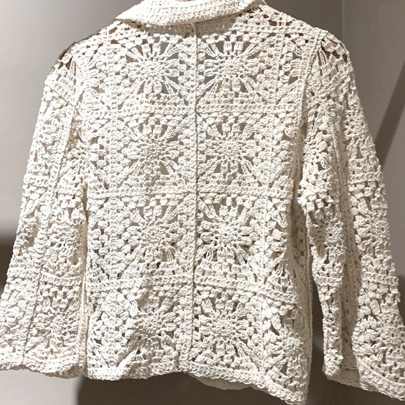 Ultra Pink Crochet Button front Sweater 🥰 - Picture 5 of 5